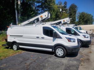 2023  Dodge 3500 Versalift Vantel